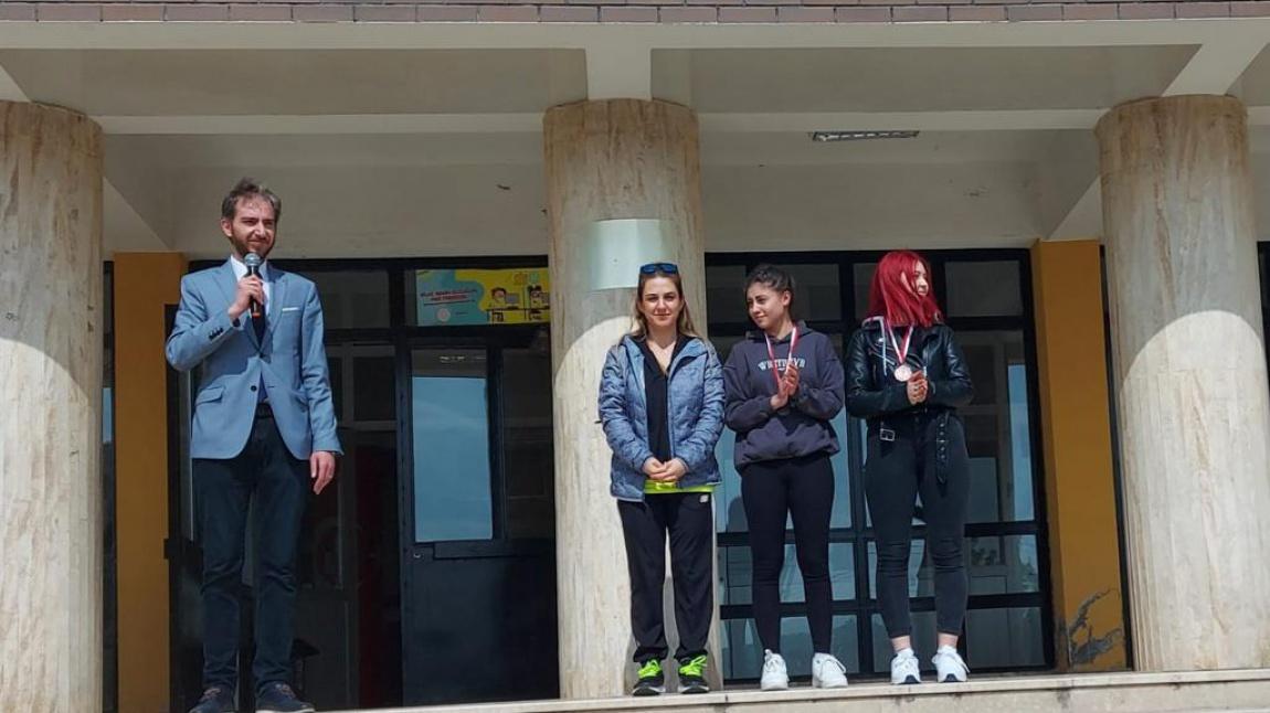 Okulumuz kız floor curling takımı Eskişehir’de 1. Olarak okuljmuzu ve ilimizi Sakarya ilinde tapılan bölge turnuvasında temsil etti. 